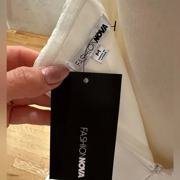 NWT White strapless gown - Wedding- Formal- Prom - Picture 2 of 4